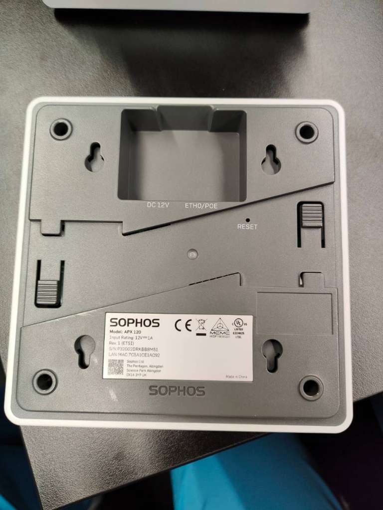 Sophos APX 120 - Wireless Access Point - Wi-Fi 5 - 2.4 GHz, 5 GHz