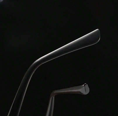 Classic Polarized Sunglasses For Both Men And Women, Driving With Sunglasses That Are UV Resistant