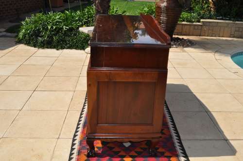 Imbuia Ball & Claw Dining Room Suite - Table, 8 Chairs & Sideboard -- Collections Only!