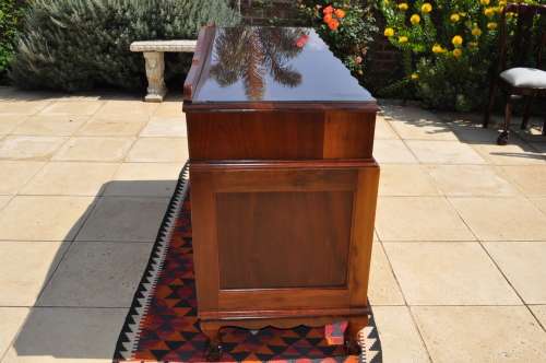 Imbuia Ball & Claw Dining Room Suite - Table, 8 Chairs & Sideboard -- Collections Only!