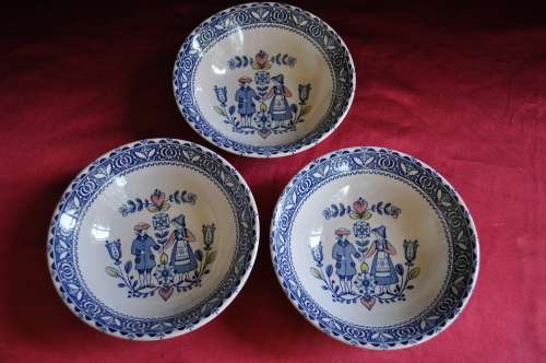 Johnson Bros "Hearts & Flowers"  3 x Cereal Bowls