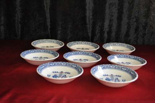 Johnson Bros "Hearts & Flowers"  8 x Desert Bowls.