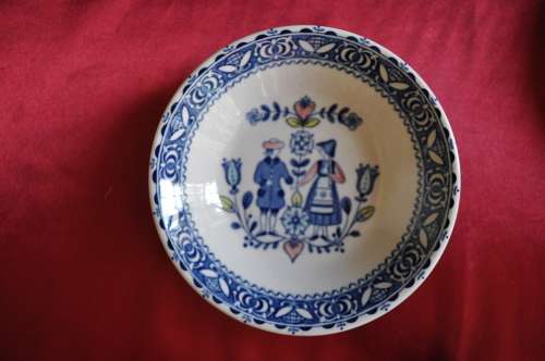 Johnson Bros "Hearts & Flowers"  8 x Desert Bowls.