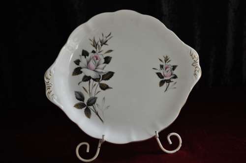 Royal Albert "Queens Messenger" 21 Piece Tea Set  --  Collections or Courier Please!!