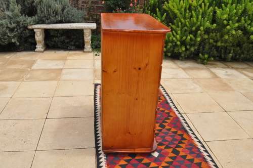 PINE 5 DRAWER  - CHEST OF DRAWERS    -----  COLLECTIONS ONLY!!!!!