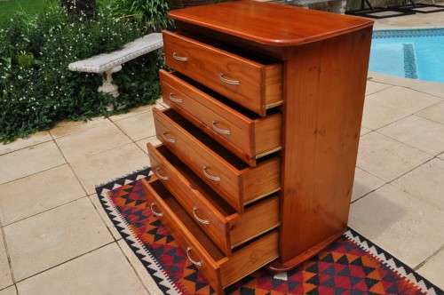 PINE 5 DRAWER  - CHEST OF DRAWERS    -----  COLLECTIONS ONLY!!!!!