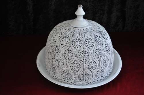 Sophia White Metal Dome Tray