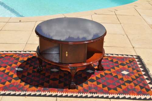 Imbuia Ball & Claw Drum Coffee Table With Built In Wine Rack & Glass Top  --  Collections Only!!