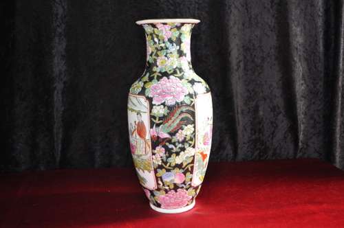 Oriental Embossed Vase --  Collections or Courier Please!!