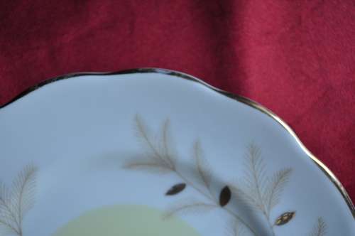 Royal Albert "Montrose" 1 x Large Cake Plate, 6 x Standard Size Cake Plates