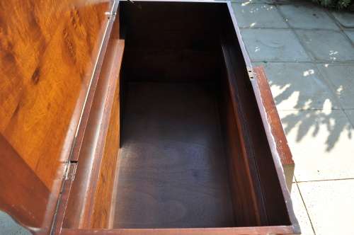 Imbuia Ball & Claw Kist --  Collections Only!!!