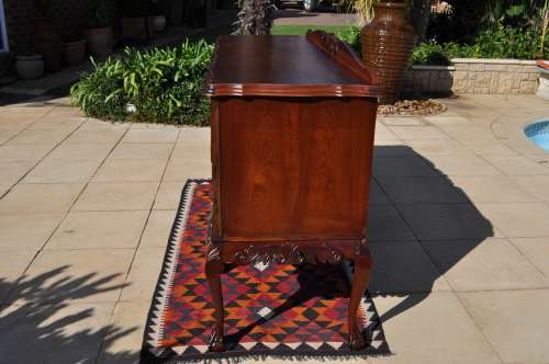 Imbuia Ball & Claw 4 Door, 3 Drawer Sideboard --  Collections Only!!!!!