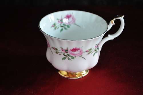 Royal Albert Unnamed Tea Trio & Spoon