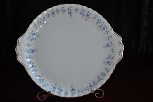 Royal Albert "Memory Lane" 40 Piece Tea Set.  ---   Collections or Courier Please!!