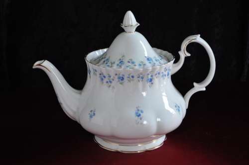 Royal Albert "Memory Lane" 40 Piece Tea Set.  ---   Collections or Courier Please!!