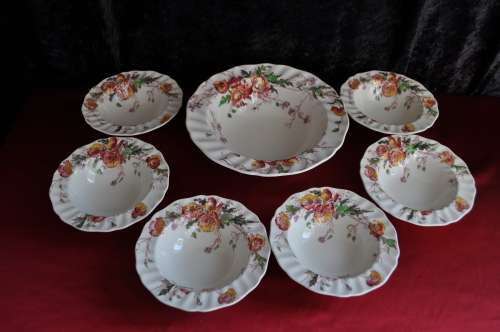 Royal Doulton "Sherborne" Dessert Set.   --- D5915