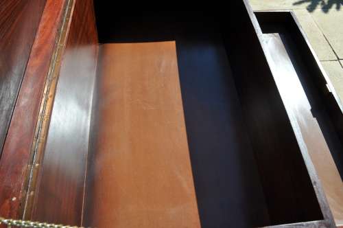 Imbuia Ball & Claw Kist --  Collections Only!!!