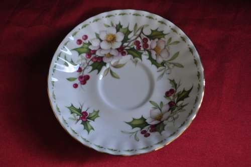 Royal Albert Flower Of The Month December "Christmas Rose" Duo