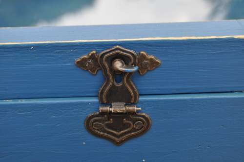 Coffee Table With Storage Space  --  Collections Only!!