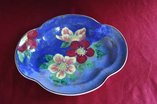 Royal Doulton D6227 Wild Rose Scalloped Dish