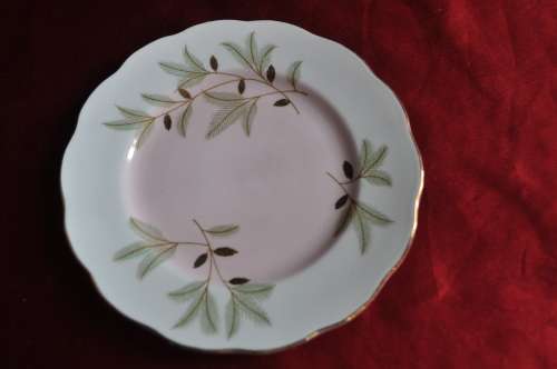 Royal Albert "Braemar" Trio.