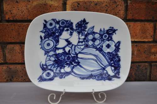 Rosenthal Studio Line 100 Years Bjorn Wiinblad Design Server Girl With Flowers