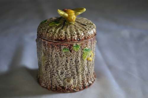 Vintage 1920's Marutomo Lidded Honey Pot