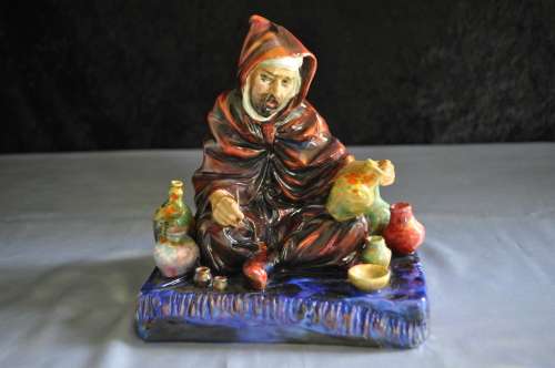 Royal Doulton Figurine "The Potter" HN 1493