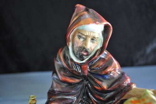 Royal Doulton Figurine "The Potter" HN 1493