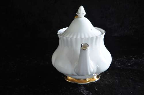 Royal Albert "Val D'or" Large Tea Pot