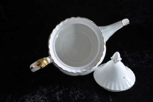 Royal Albert "Val D'or" Large Tea Pot