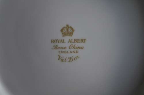 Royal Albert "Val D'or" Large Tea Pot