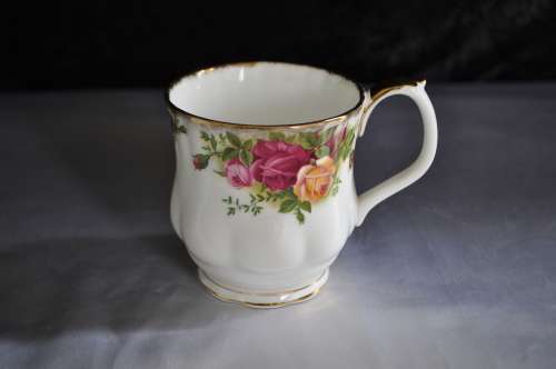 Royal Albert "Old Country Roses" Boxed Coffee Mug.