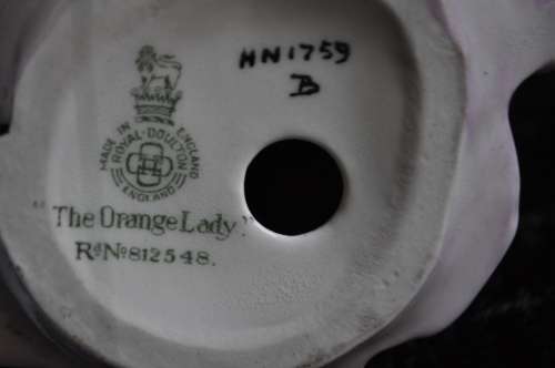 Royal Doulton Figurine "The Orange Lady" HN 1759