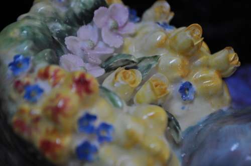 Royal Doulton Figurine Granny`s Heritage HN 2031