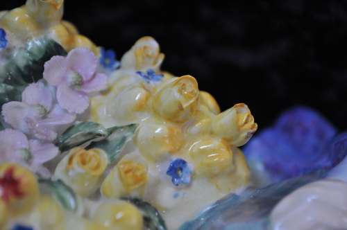 Royal Doulton Figurine Granny`s Heritage HN 2031