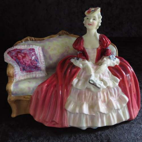 Royal Doulton Figurine "Belle O' The Ball" HN1997
