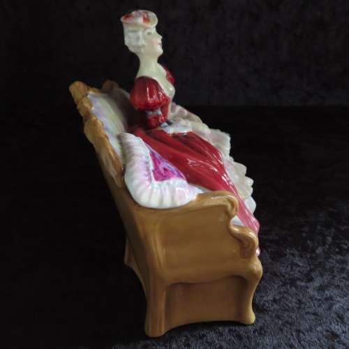 Royal Doulton Figurine "Belle O' The Ball" HN1997