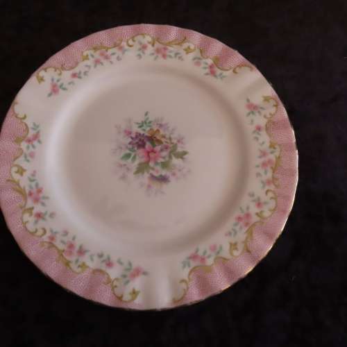 Royal Albert "Serenity" Cake Plate (16 cm in diam)