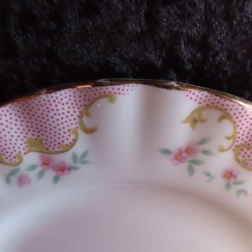 Royal Albert "Serenity" Cake Plate (16 cm in diam)