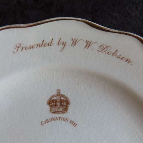Royal Doulton Collector's Plate Coronation 1911 King & Queen (109 Years)