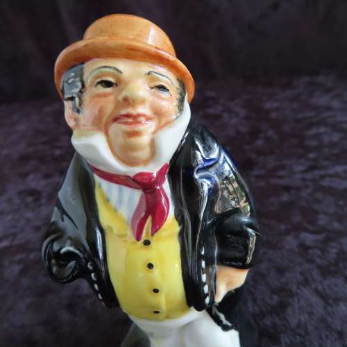 Royal Doulton Miniature Figurine `Captain Cattle` # M77