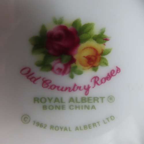 Royal Albert "Old Country Roses" Sugar Bowl (Tea)