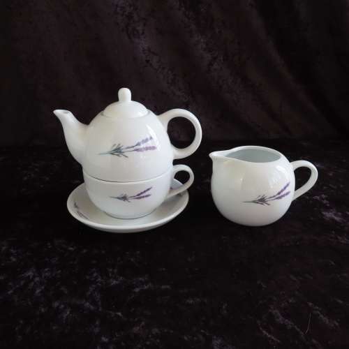 Margaret Roberts Collection Tea For One.