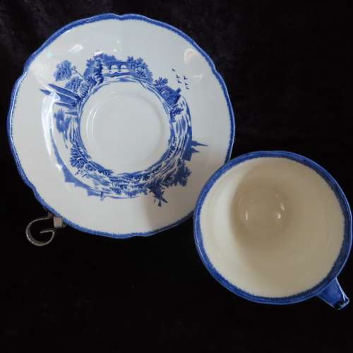 Royal Doulton `Norfolk` D6294 Large Coffee Duo