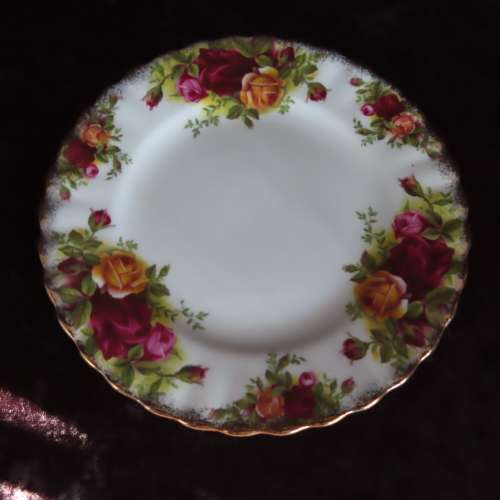 Royasl Albert "Old Country Roses" Tea Trio