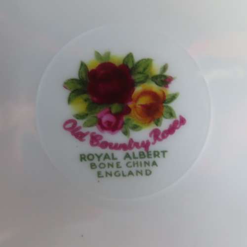 Royasl Albert "Old Country Roses" Tea Trio