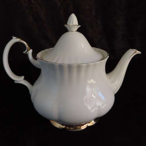 Royal Albert `Val D`or` 40 Piece Tea Set.
