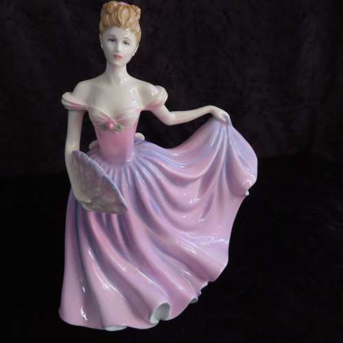 Royal Doulton Figurine "Rachel" HN 3976 - Figure Of The Year.