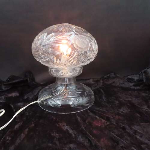 Rose-Cut Crystal Mushroom Lamp